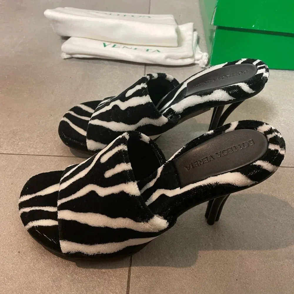 LETS NEGOTIATE Bottega Venetta Heels - Sz 7 - Zebra - Open Toe Stiletto Size 37
